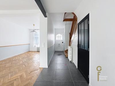 Maison - 180 m² - 5 pièces