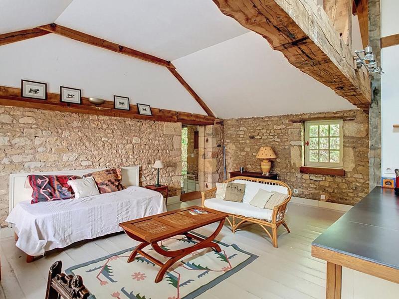 Maison - 440 m² - 13 pièces