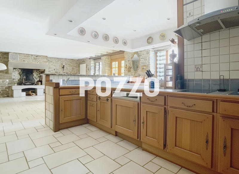 Maison - 180 m² - 7 pièces