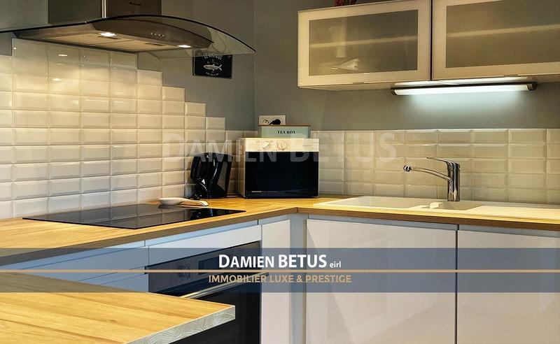 Maison - 94 m² - 5 pièces