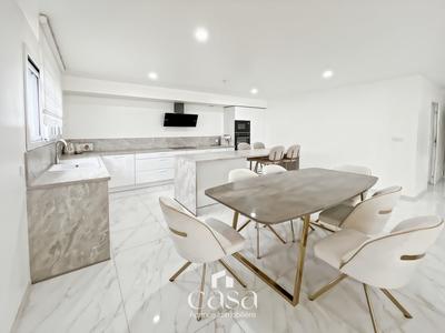 Maison contemporaine - 138 m² - 6 pièces