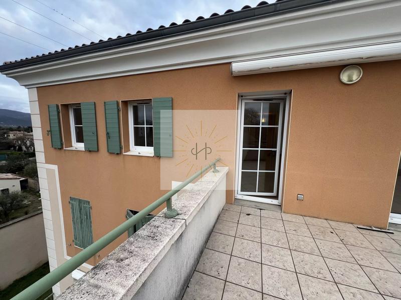 Appartement - 120 m² - 5 pièces