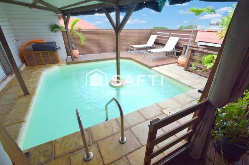 Villa - 200 m² - 10 pièces