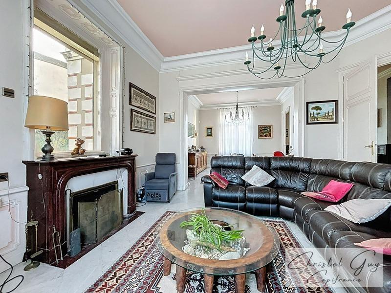 Maison bourgeoise - 337 m² - 10 pièces