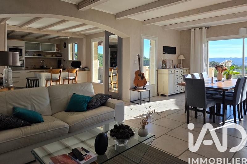 Maison - 182 m² - 7 pièces