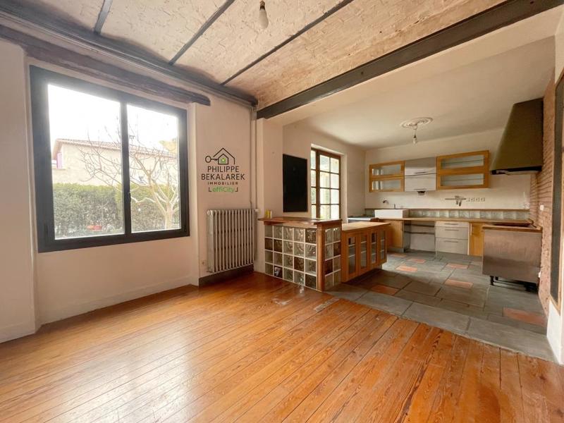 Maison - 228 m² - 9 pièces