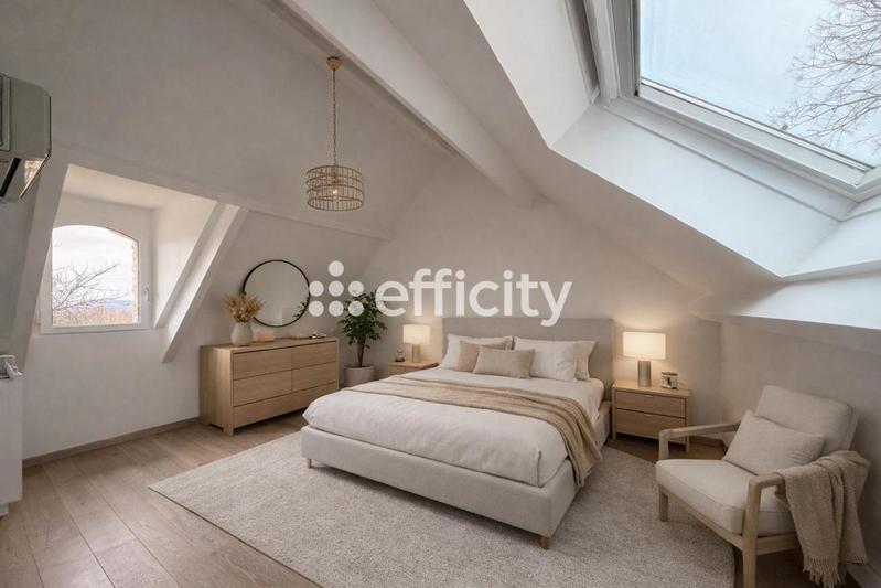 Maison - 250 m² - 7 pièces