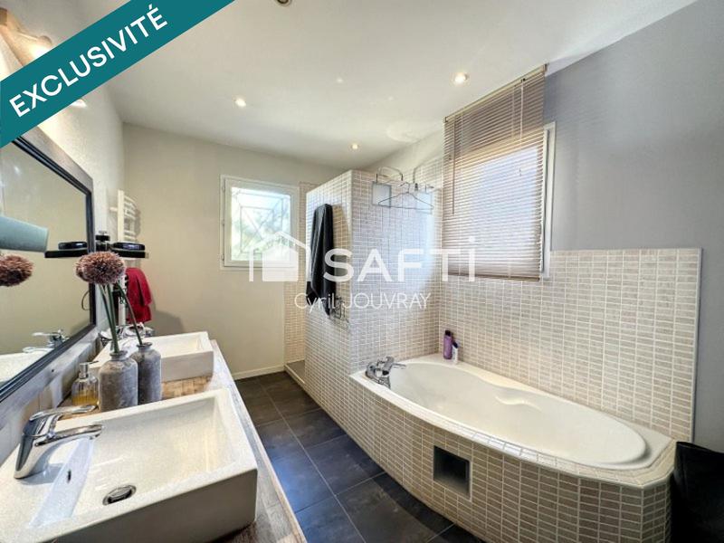 Maison - 140 m² - 6 pièces