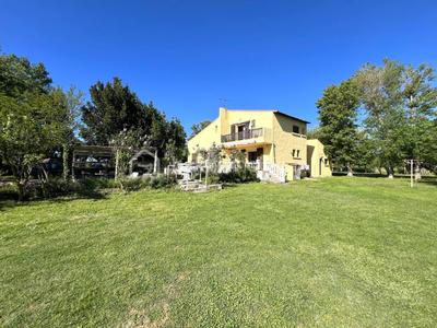 Propriété - 145 m² - 6 pièces