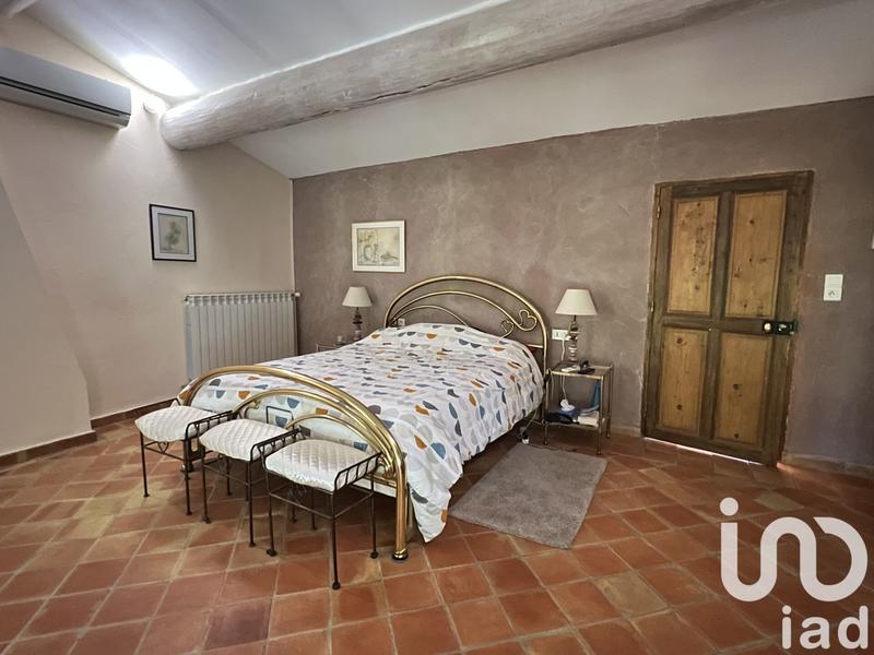 Maison - 243 m² - 8 pièces