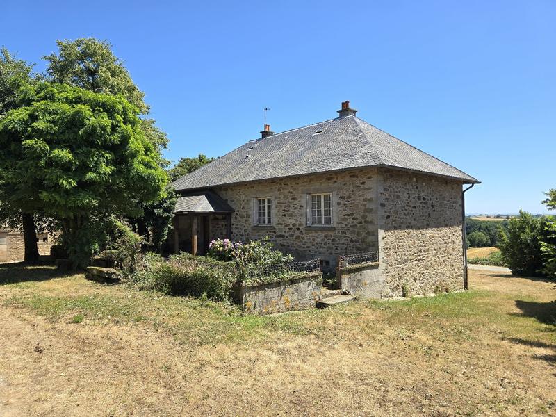 Corps de ferme - 260 m² - 6 pièces