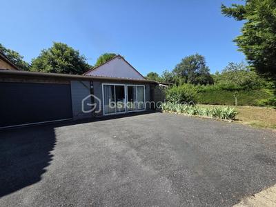 Maison traditionnelle - 87 m² - 3 pièces