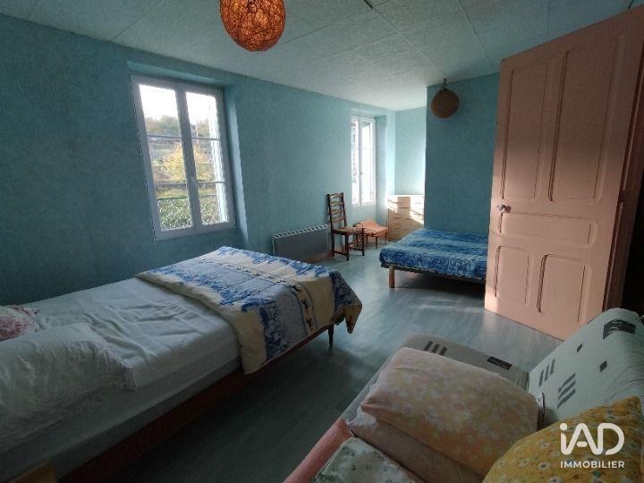 Maison - 234 m² - 11 pièces