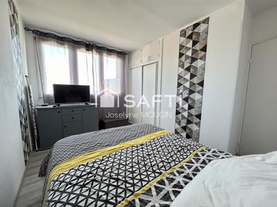 Appartement - 77 m² - 5 pièces