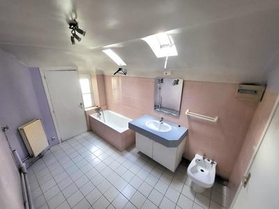 Appartement - 75 m² - 3 pièces