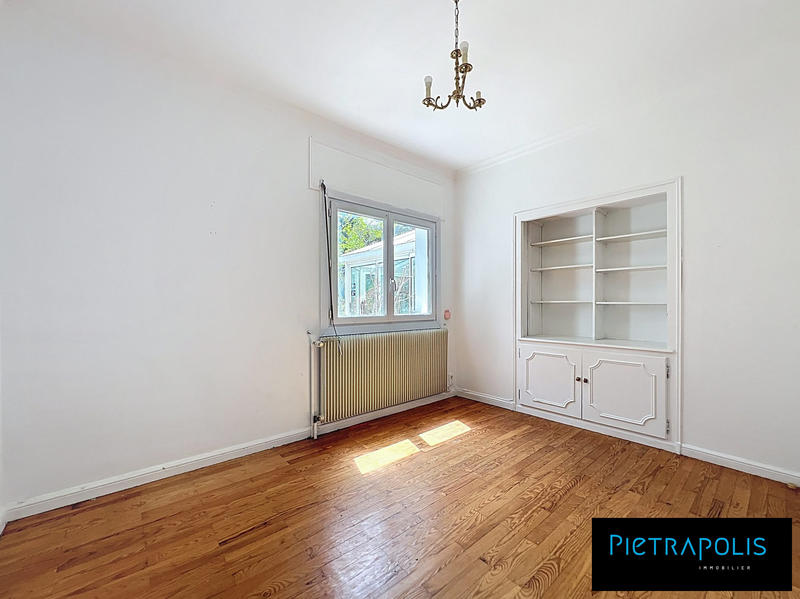 Maison - 292 m² - 7 pièces