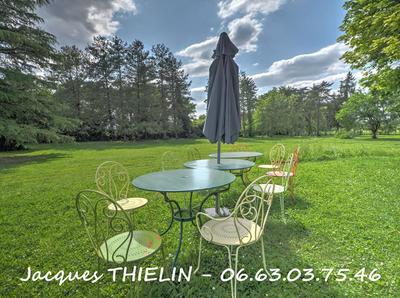 Maison - 260 m² - 8 pièces