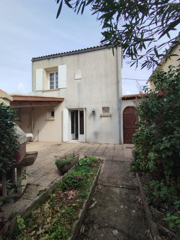 Maison - 170 m² - 8 pièces