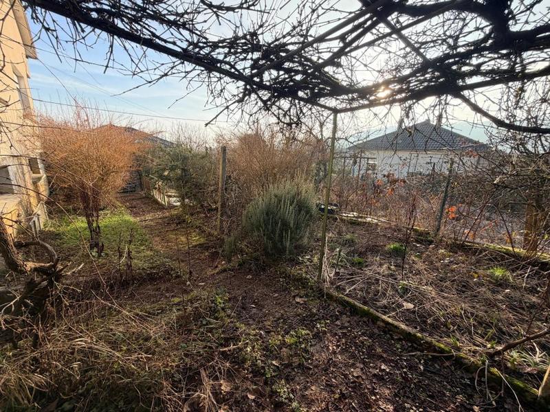 Maison - 230 m² - 8 pièces