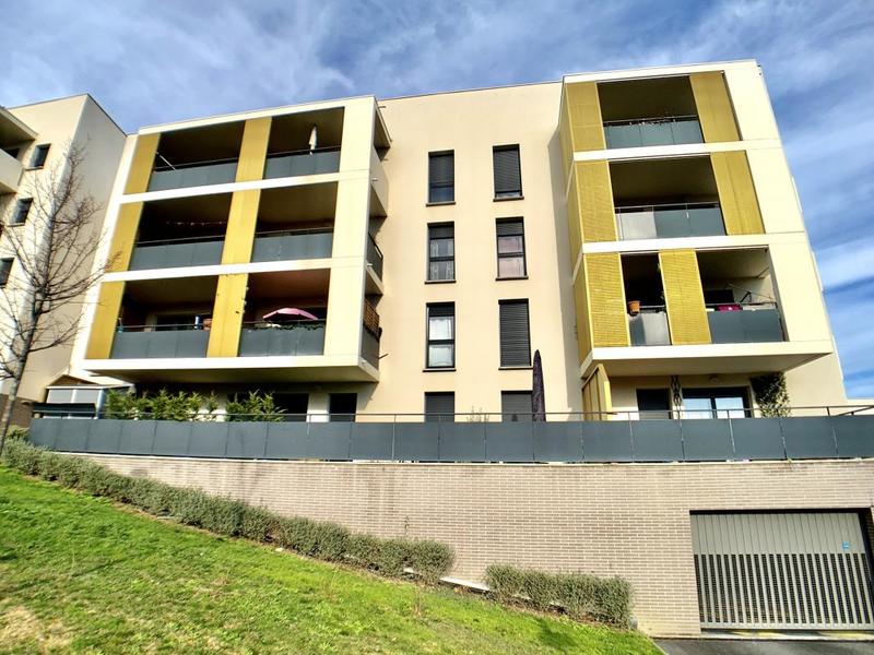 Appartement - 86 m² - 4 pièces