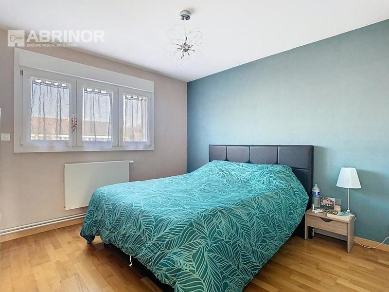 Villa - 107 m² - 6 pièces