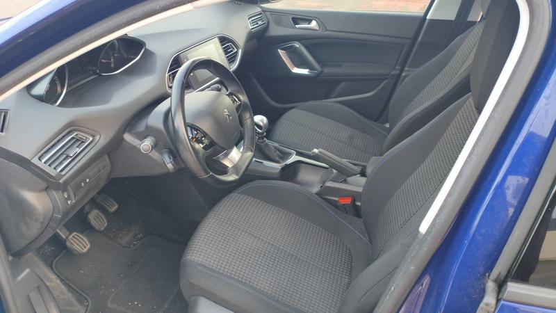 Peugeot 308 1.5 BlueHDi 130 Allure Business