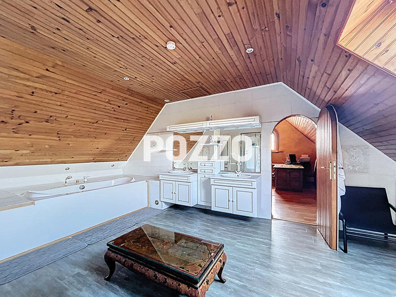 Maison - 147 m² - 5 pièces
