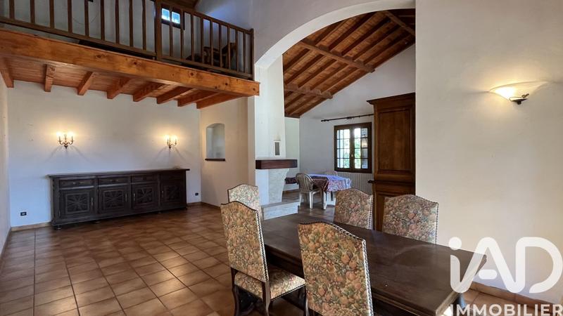 Maison - 194 m² - 8 pièces