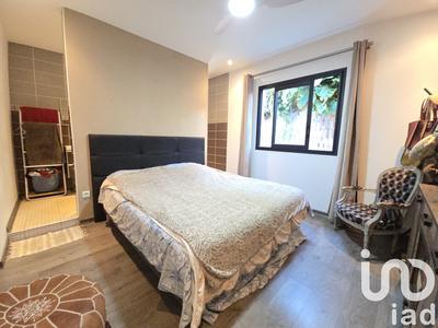 Maison - 214 m² - 7 pièces