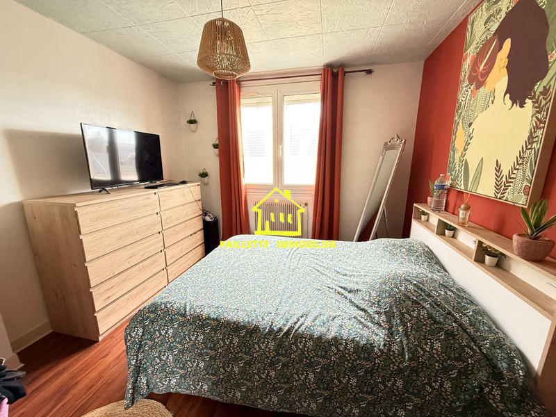 Appartement - 90 m² - 4 pièces