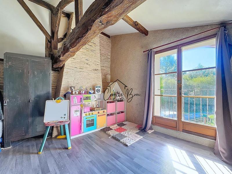 Maison - 260 m² - 5 pièces