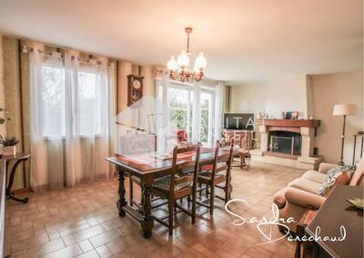 Maison - 94 m² - 7 pièces