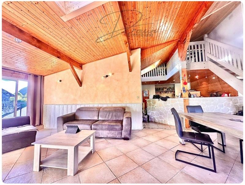 Maison - 140 m² - 7 pièces