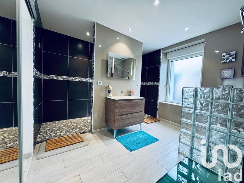 Maison de village - 304 m² - 7 pièces