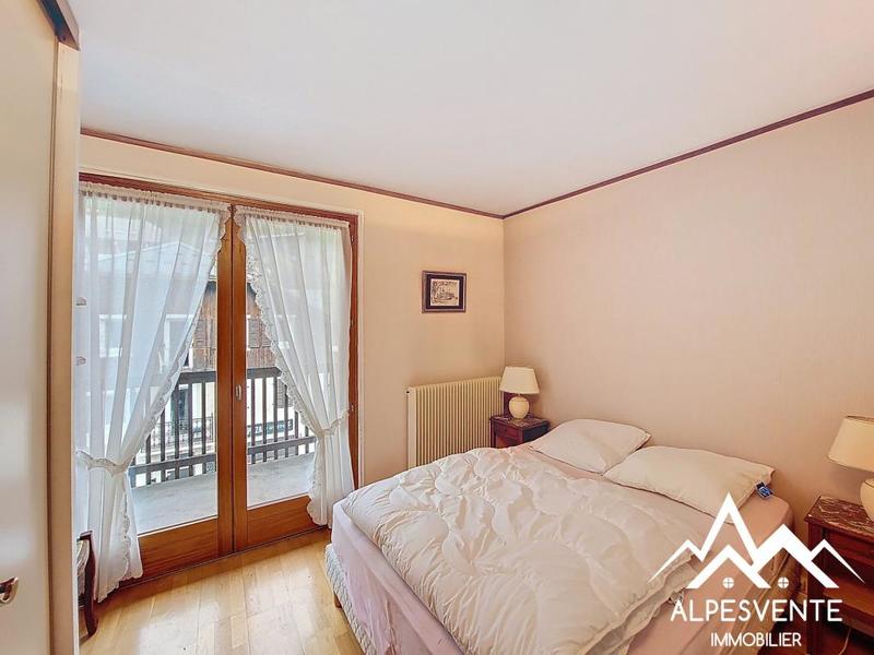 Maison - 225 m² - 10 pièces