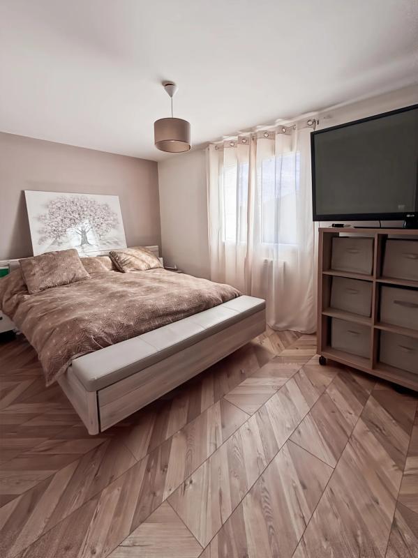 Demeure - 209 m² - 8 pièces