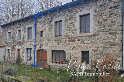 Maison - 92 m² - 5 pièces