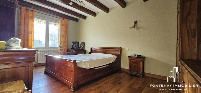 Maison - 220 m² - 7 pièces