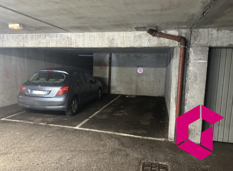 Appartement - 100 m² - 5 pièces