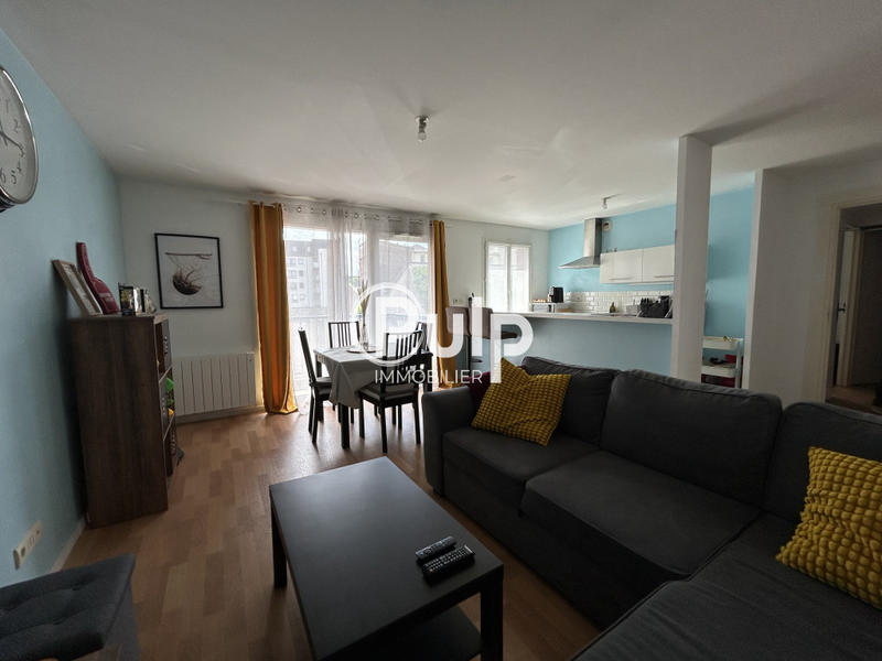 Immeuble - 853 m² - 35 pièces