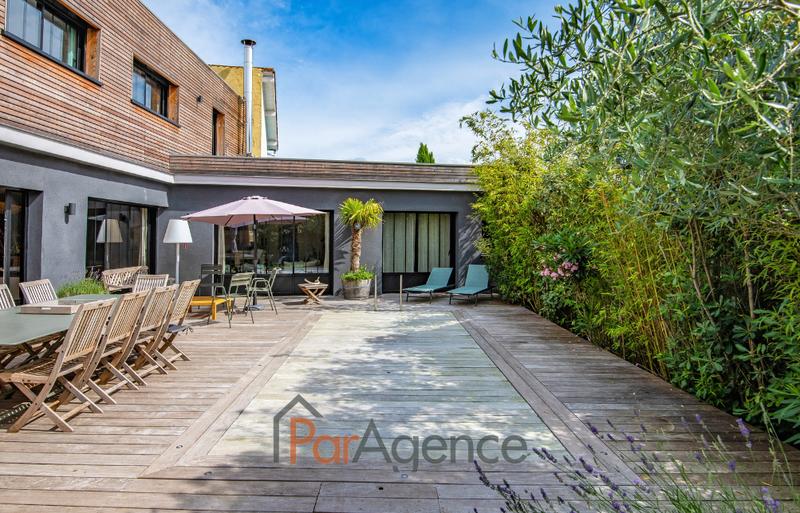 Maison - 177 m² - 7 pièces