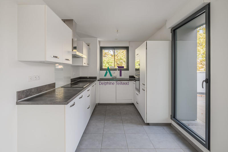 Appartement - 121 m² - 5 pièces