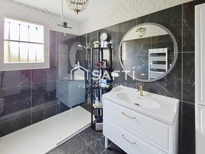 Maison - 138 m² - 5 pièces