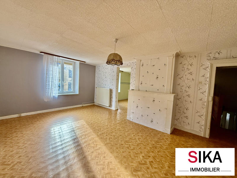 Maison traditionnelle - 175 m² - 6 pièces