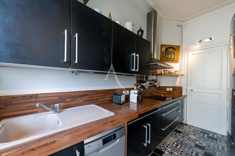 Appartement - 80 m² - 3 pièces