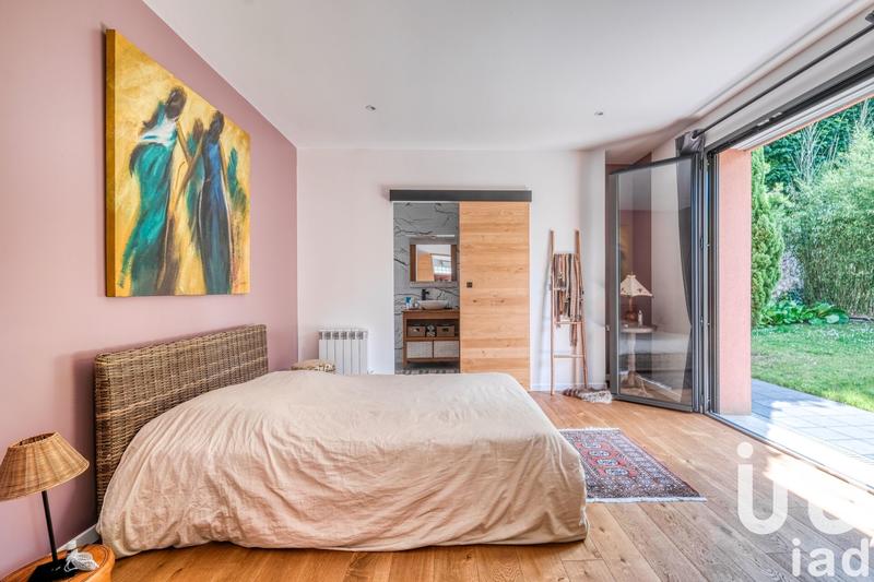 Maison - 177 m² - 7 pièces