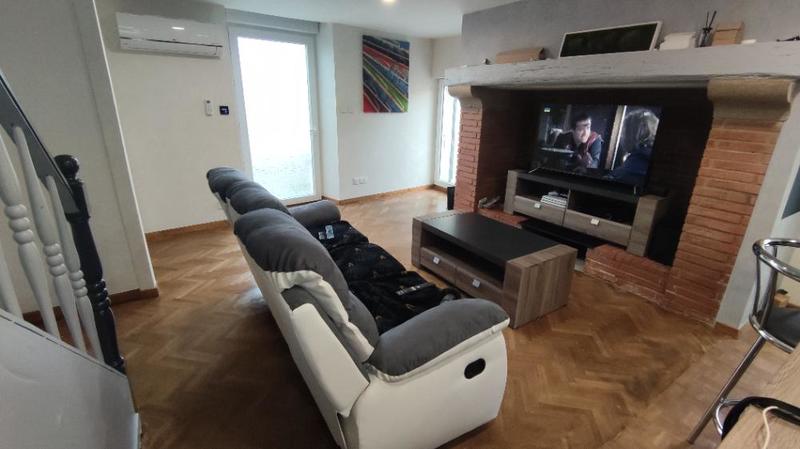 Maison - 220 m² - 8 pièces