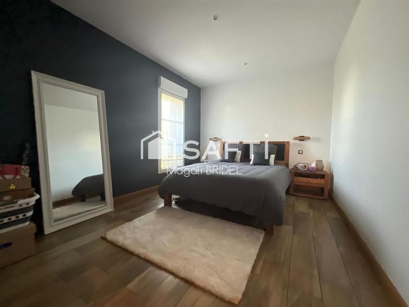 Maison - 263 m² - 10 pièces