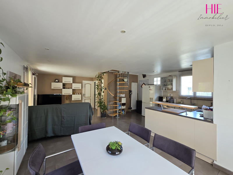 Maison - 84 m² - 5 pièces