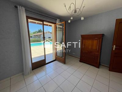 Maison - 185 m² - 6 pièces